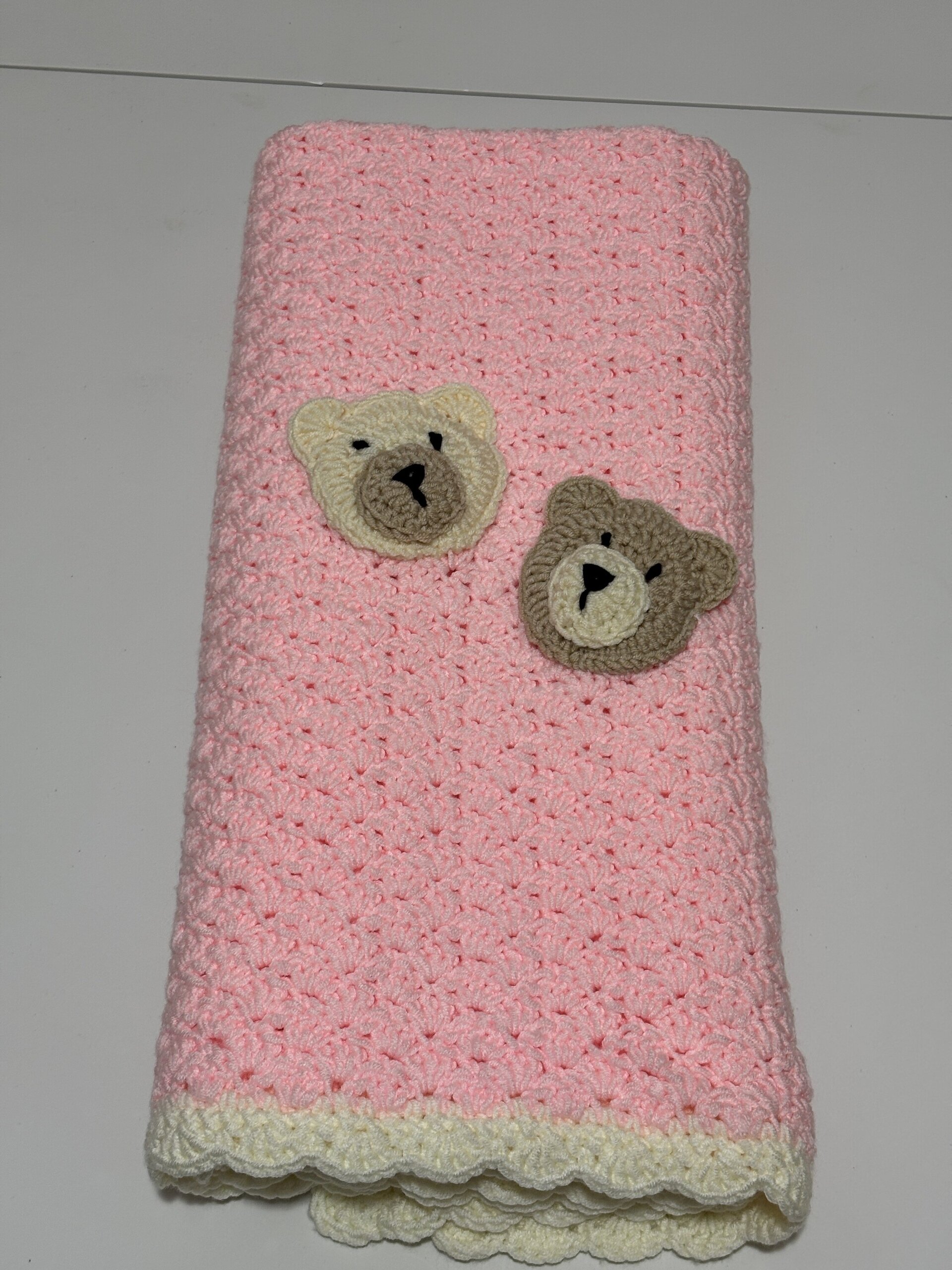 Manta para minicuna o arrullo bebé rosa hecha a mano a crochet - 3