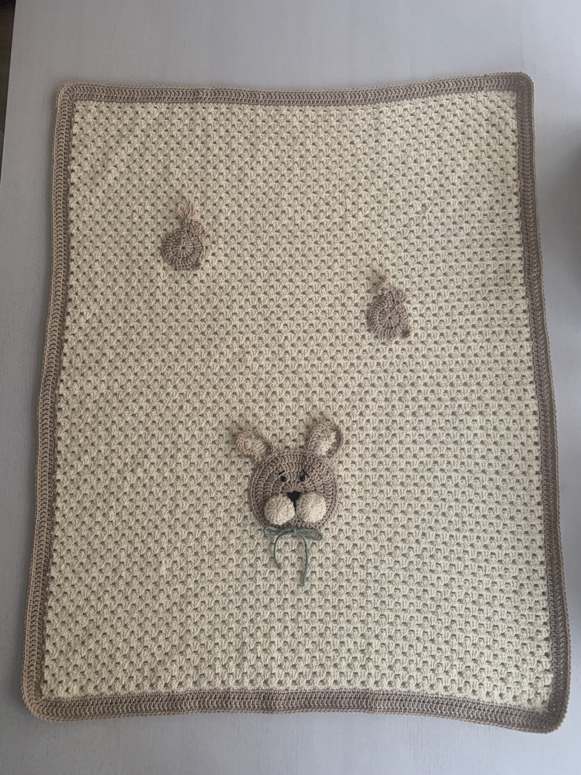 Manta para bebé a crochet (Conejitos) - 10