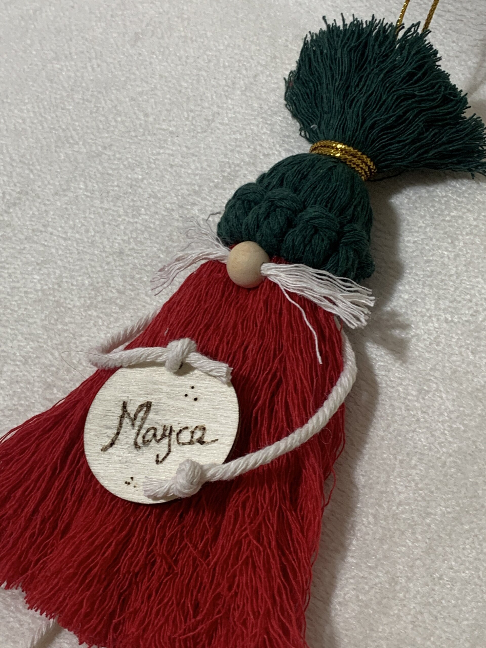 Duende de Navidad de macramé hecho a mano – Decoracion Navideña personalizada - 4