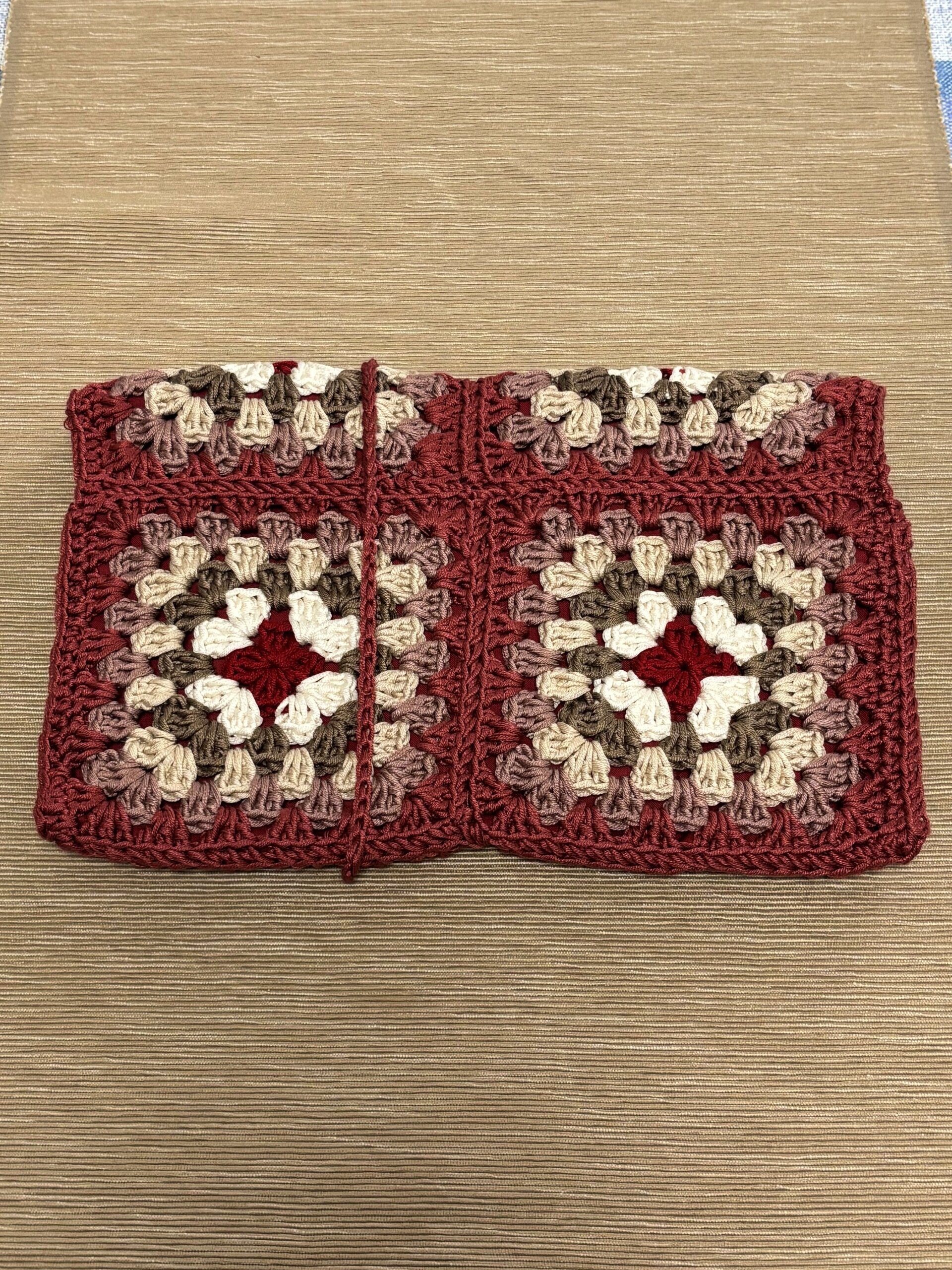 Conjunto funda gafas y portalibros hecho a mano crochet tonos rosado - 4