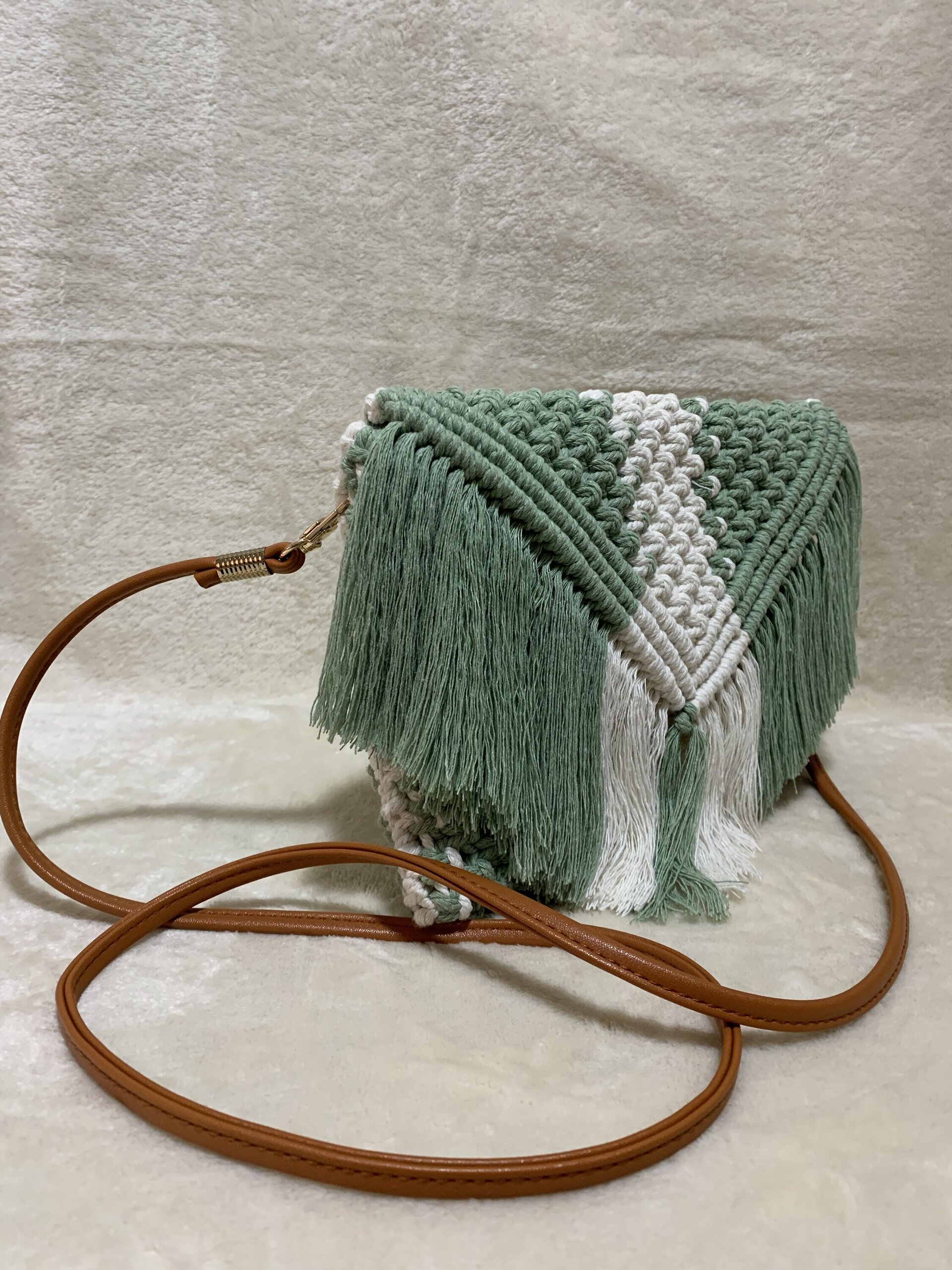 Bolso Verde y beige en macramé - 3
