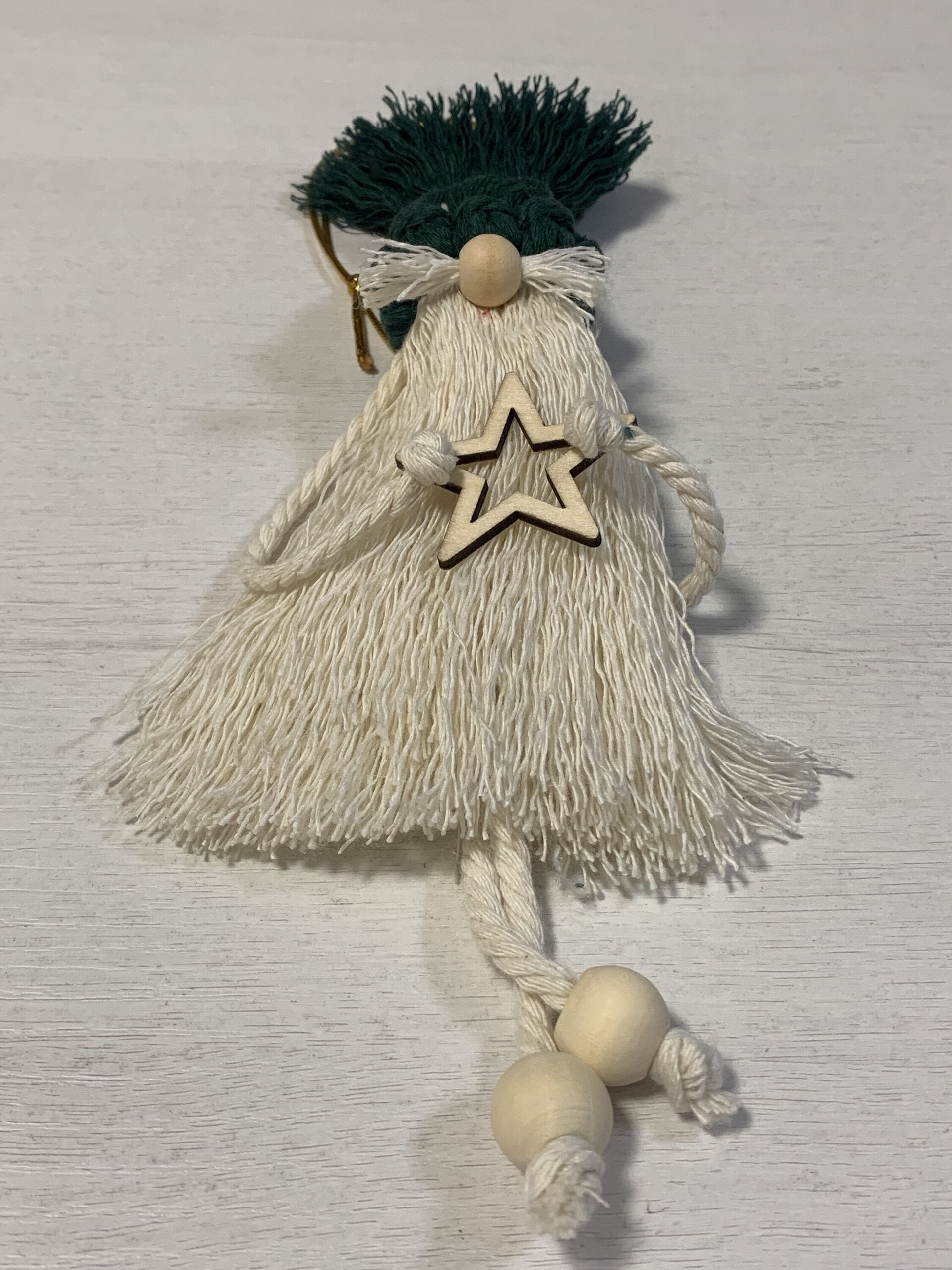Duende gorro verde, cuerpo beige - 3
