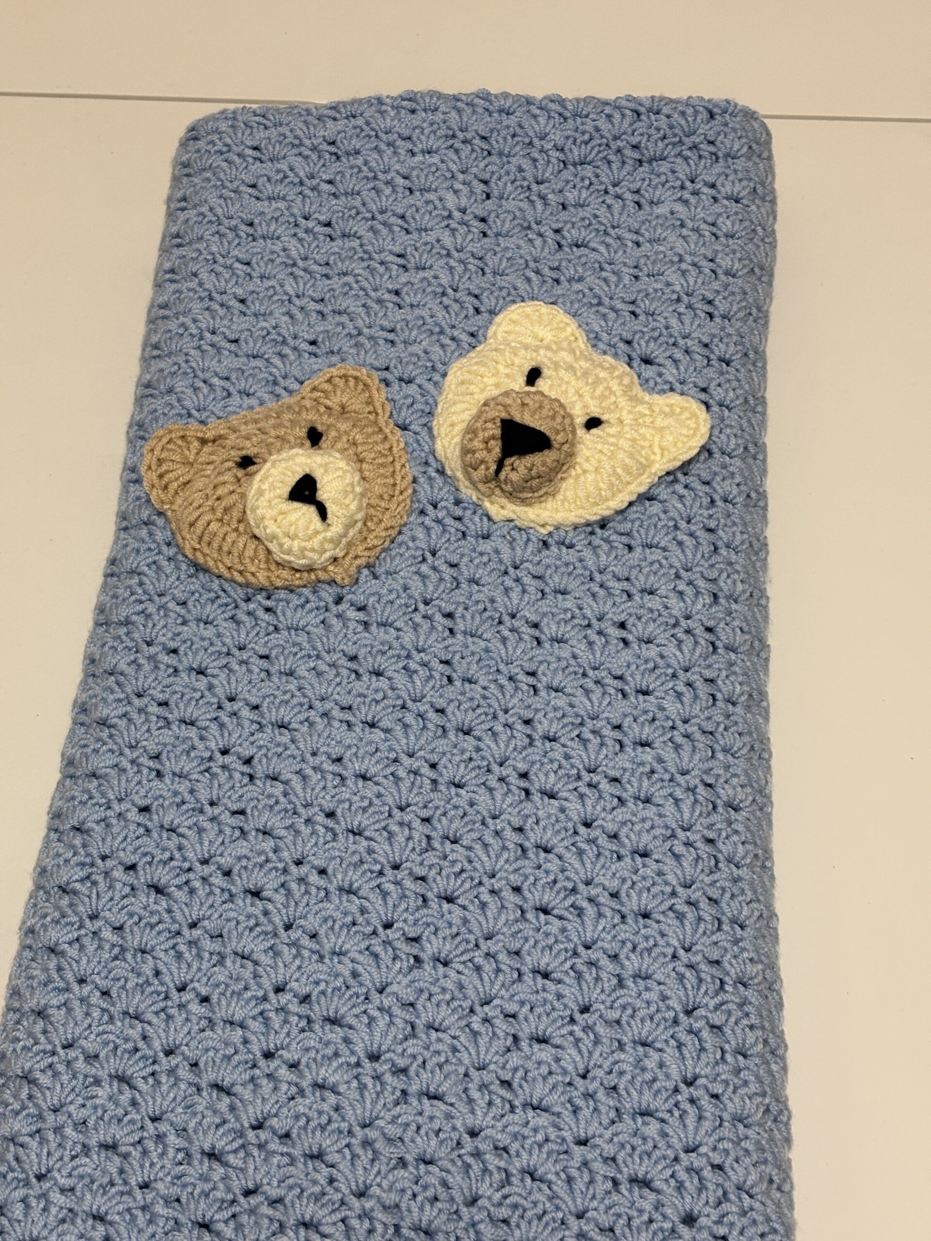 Manta para minicuna o arrullo bebé azul hecha a mano a crochet - 4