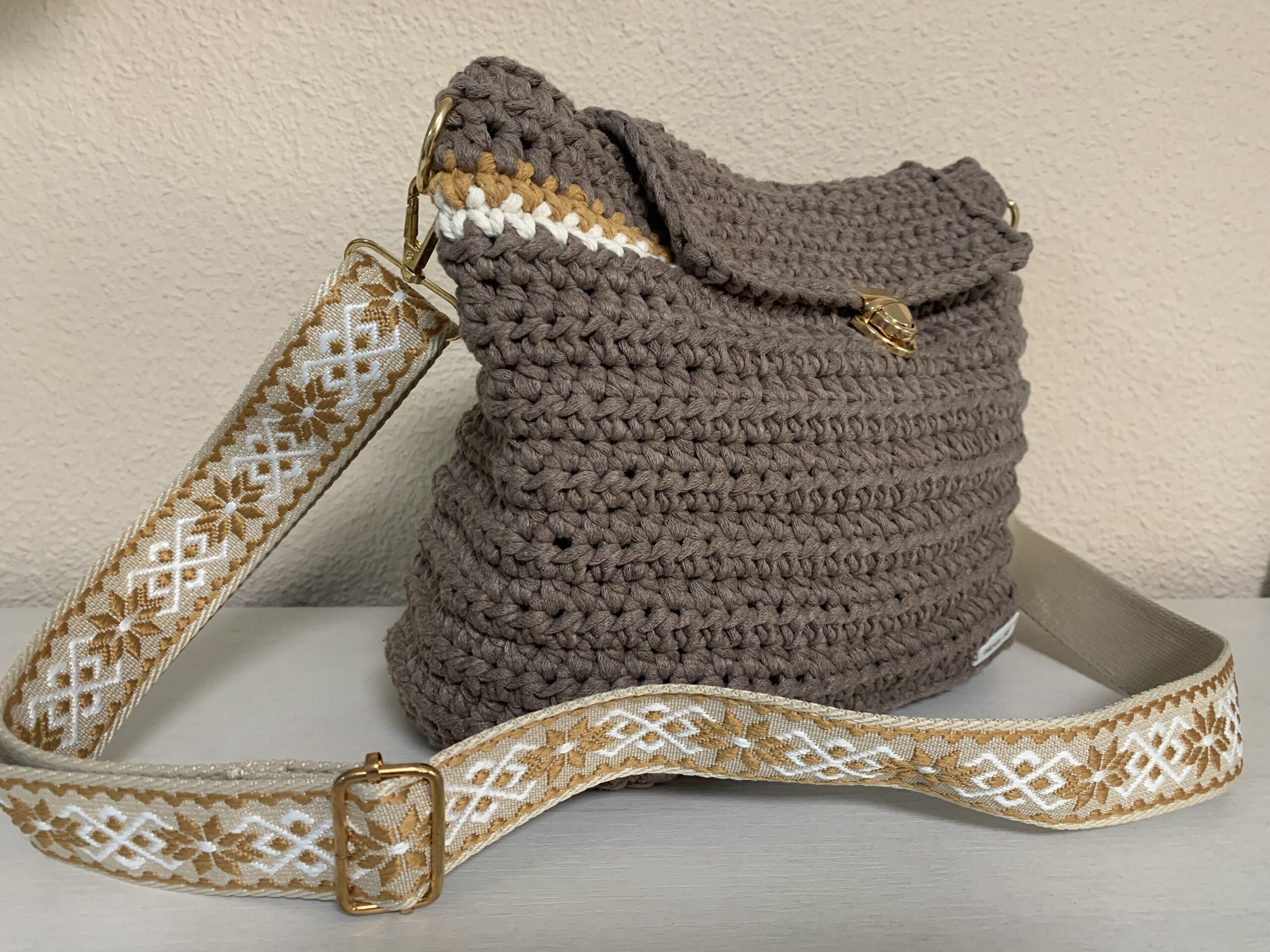 Bolso modelo Estrella crochet hecho a mano - 2