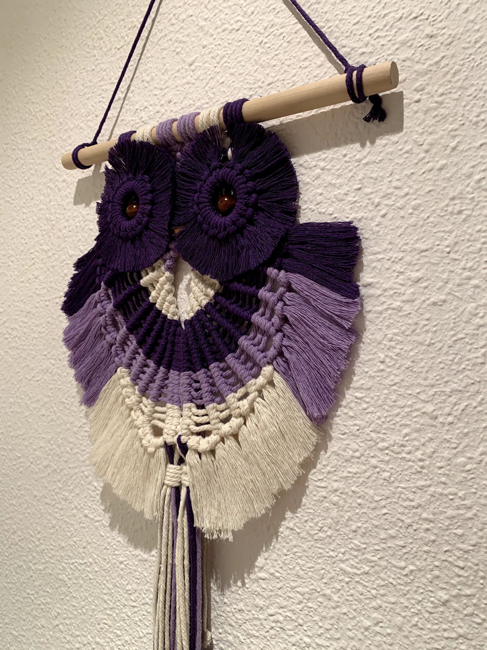 Buho de macrame Lila, Morado y Beige - 6