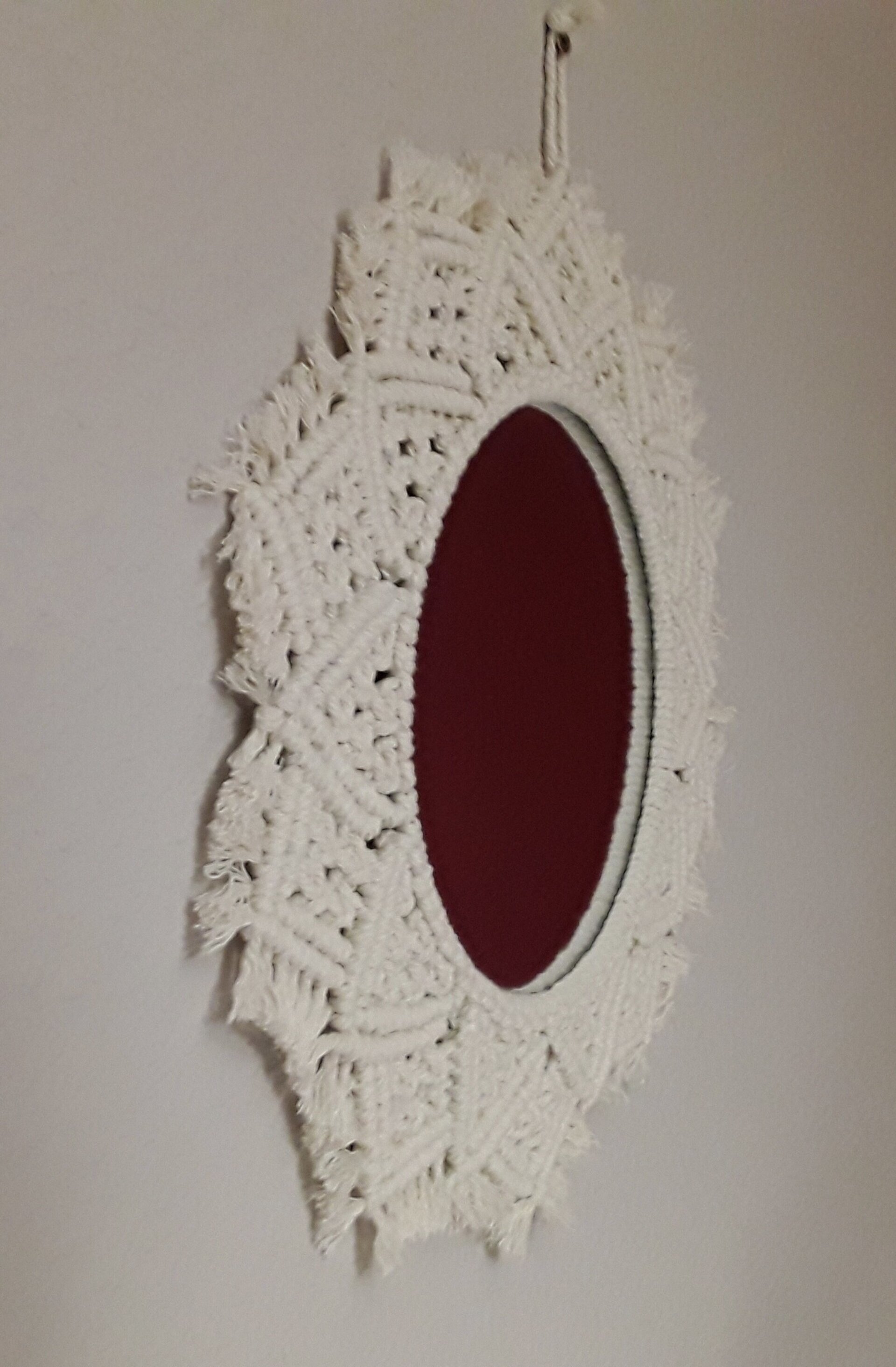 Espejo con adorno de macramé - 4