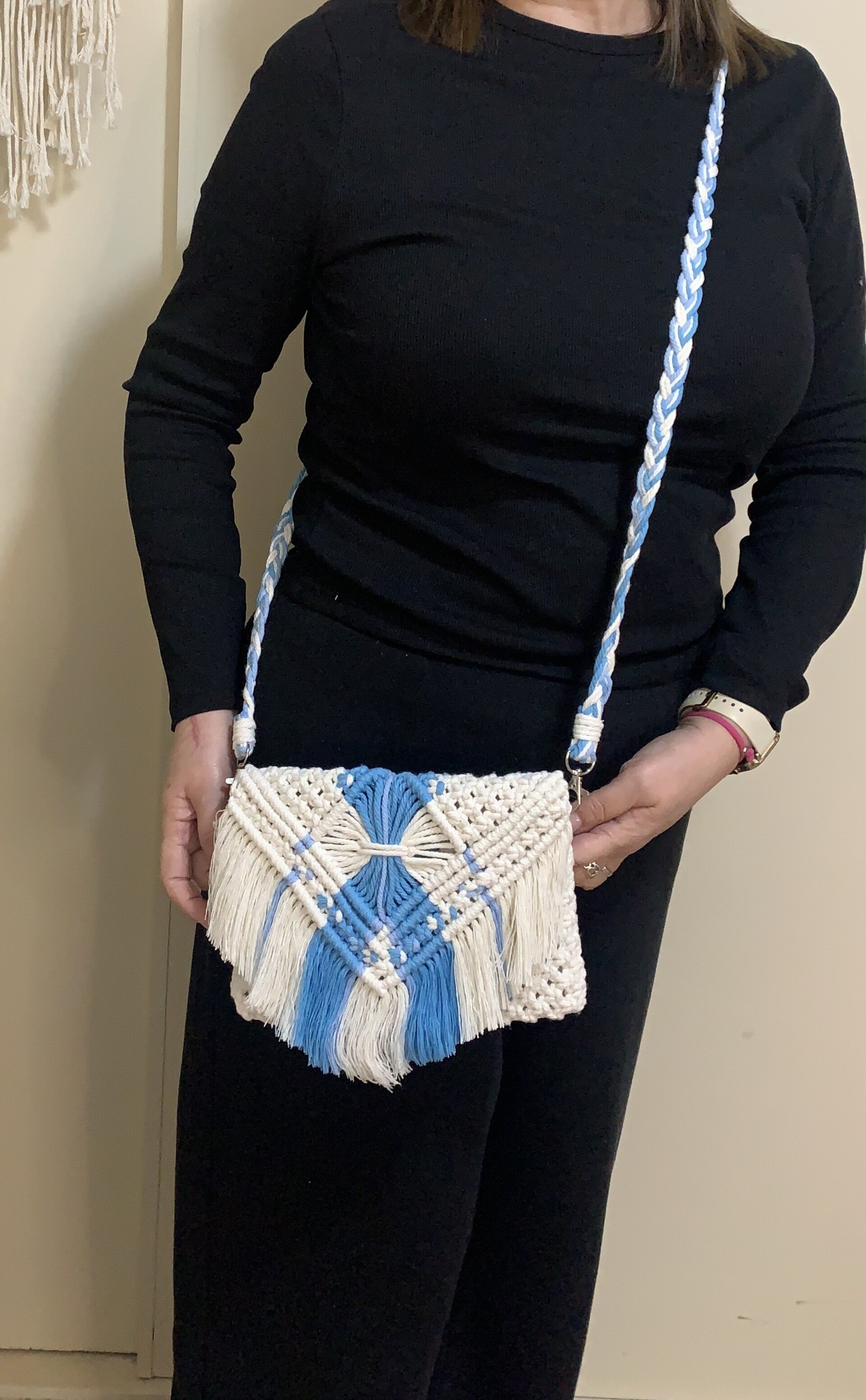 Bolso Azul y beige en macramé - 4