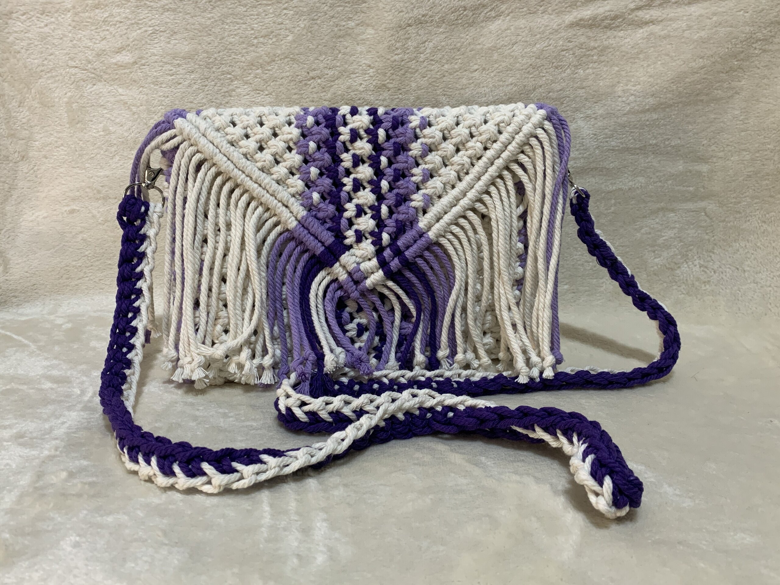 Bolso Beige, Lila y Morado en macramé - 3