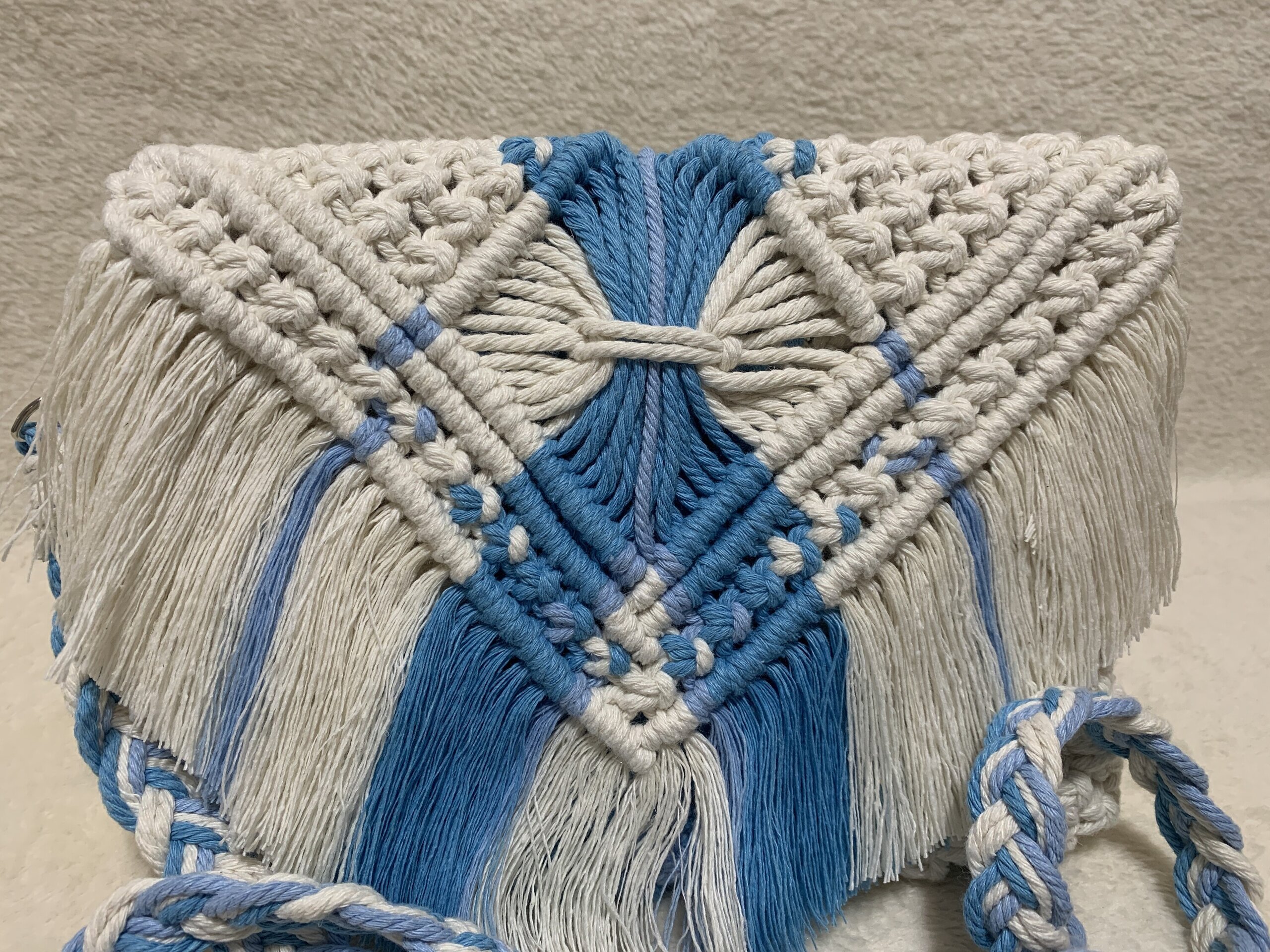 Bolso Azul y beige en macramé - 2