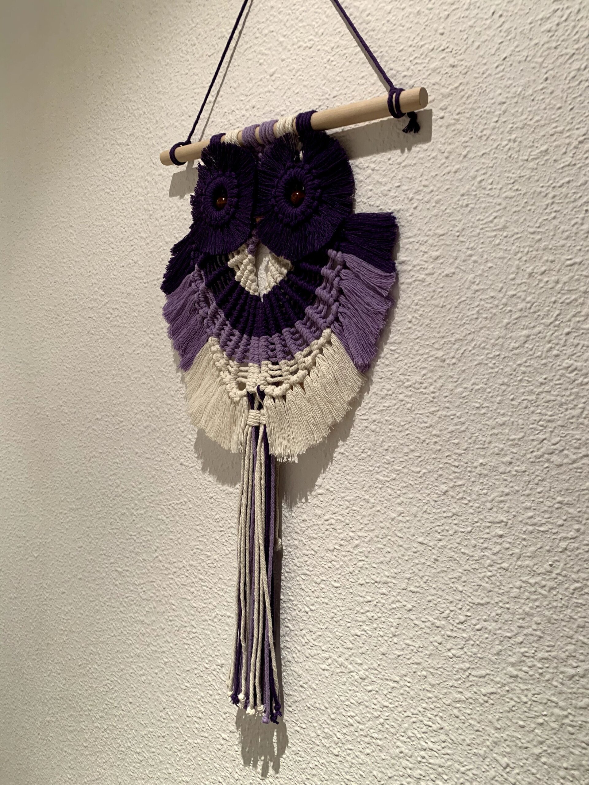 Buho de macrame Lila, Morado y Beige - 4